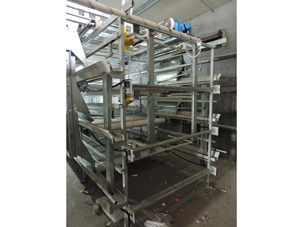 層疊式肉雞設(shè)備